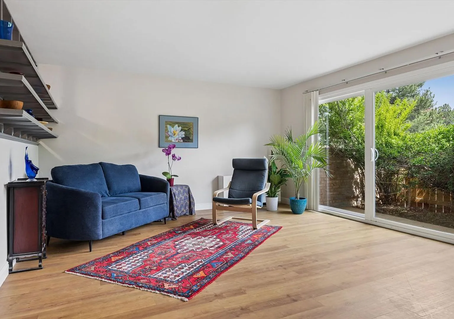 Completely Renovated 3 Bedroom Condo In The Wimbledon Now Available ! — Photo 1