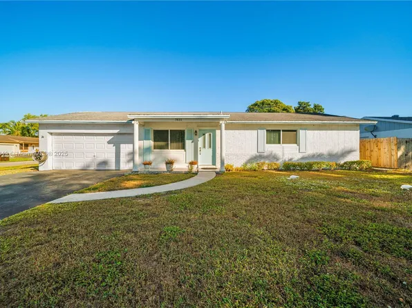 7831 NW 46th Ct, Lauderhill, FL 33351