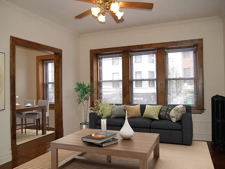 553 West Oakdale Avenue — Photo 21