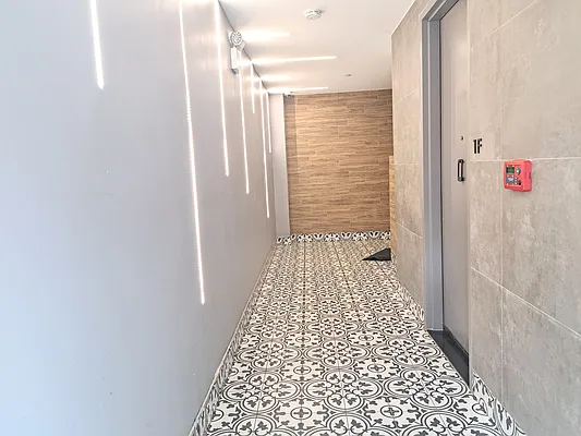 Rented by Friedman Mayer, LREB | media 27