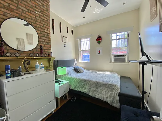 Rented by Simply Brooklyn Realty Inc | media 7