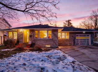 3021 31st Ave NE, Saint Anthony, MN 55418