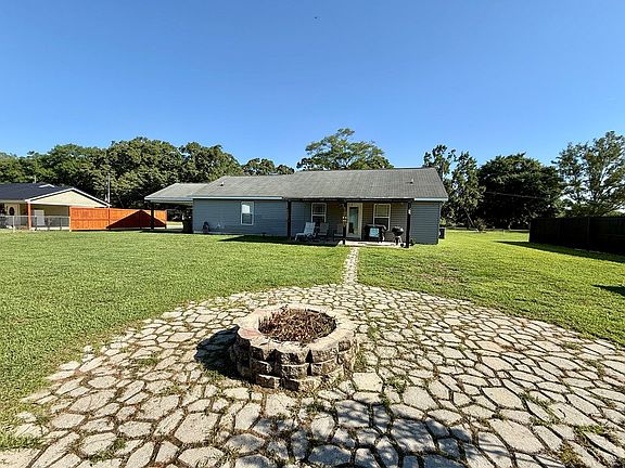3rd image of 344 Lakeview Dr