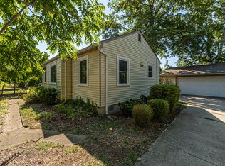 33967 Wadsworth St, Livonia, MI 48150