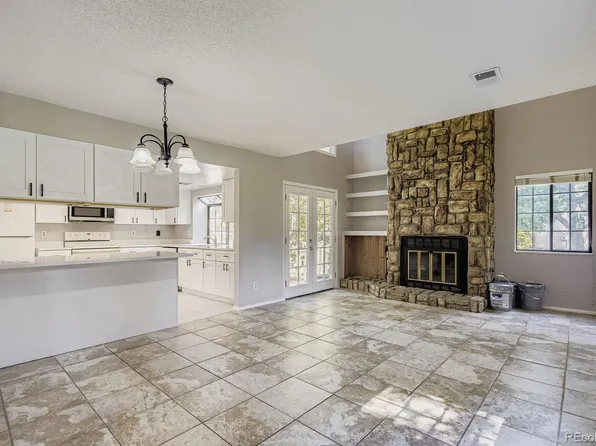 12440 E Pacific Circle #B, Aurora, CO 80014