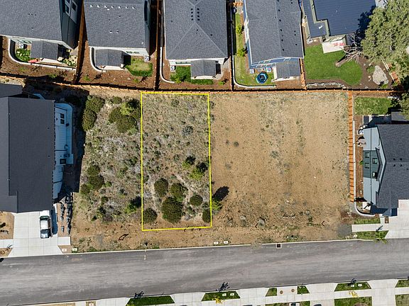 2nd image of 61185 SW Beverly Way