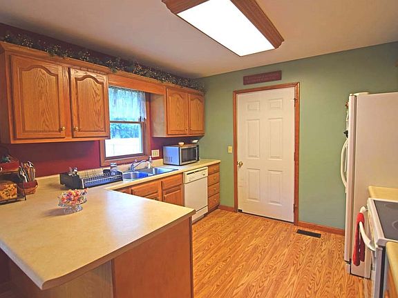 5th image of 1513 Lakeview Dr