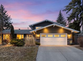656 E Willow Brook Dr SE, Calgary, AB T2J 1N8