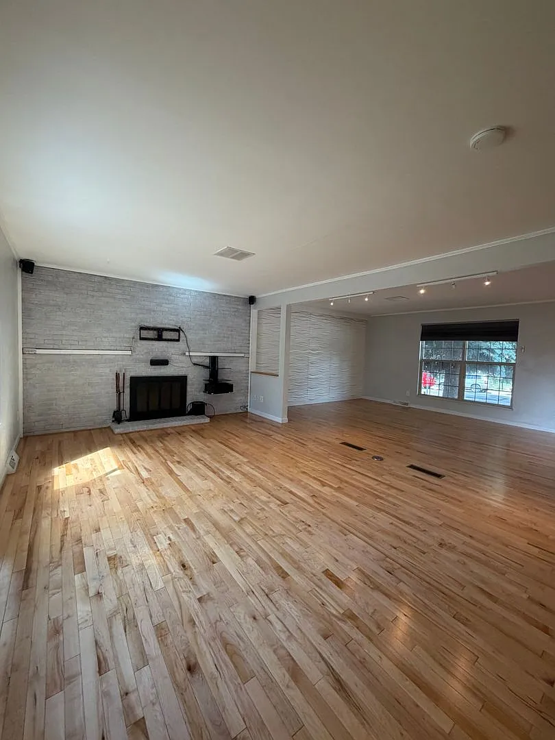 Pheasant Run 4 BR/3 BA Home!! — Photo 4