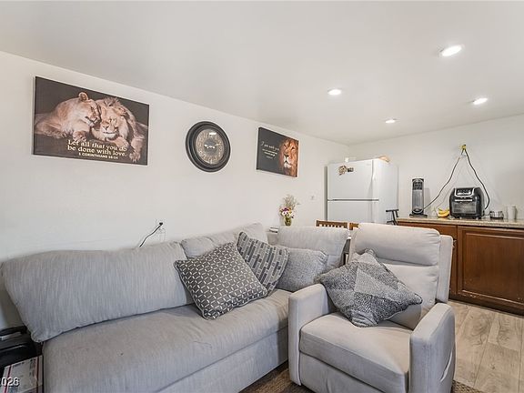 5th image of 5547 Mountain Vista St
