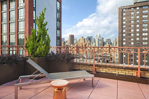 Sold by Stribling | media 19