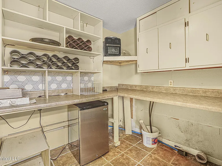 4409 Shadow Wood Cir — Photo 27