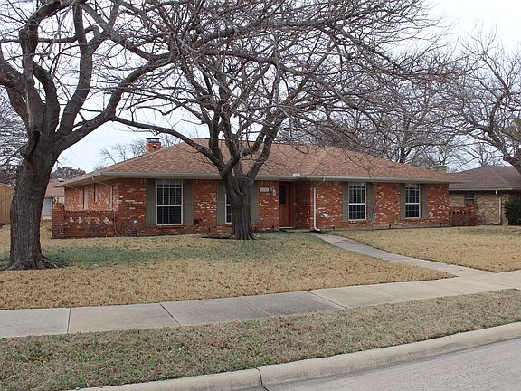 2nd image of 2213 Westlake Dr
