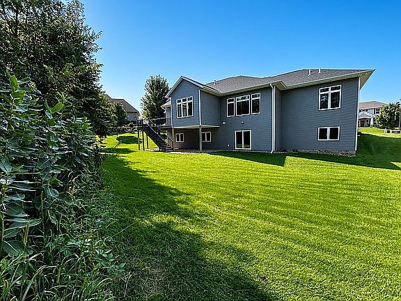 3rd image of 6820 Cottage Ridge Ct NE