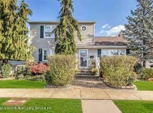3113 Oceanside Rd, Long Beach, NY 11561