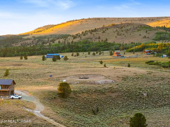Iron Mountain Dr, Lander, WY 82520