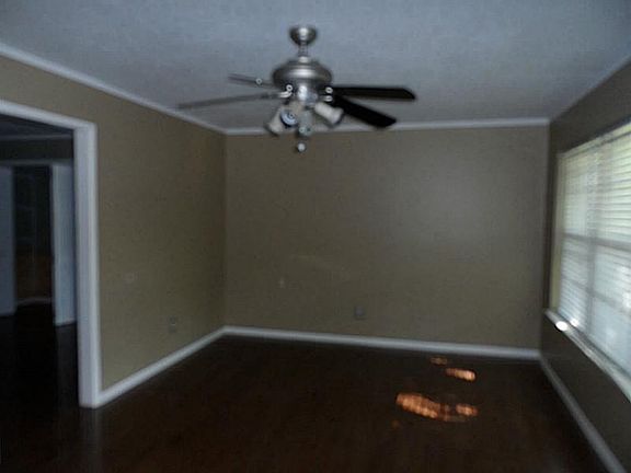 2nd image of 1385 Lake Sequoyah Dr