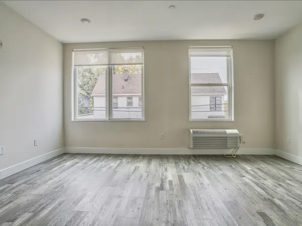 140 Avenue B image 7 of 15