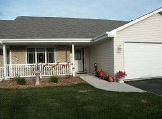 2300 Patriot Ln UNIT F, Oshkosh, WI 54904