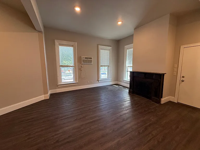 201 N Spring Ave #1-8 — Photo 7