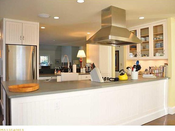3rd image of 19 Canterbury Way #19