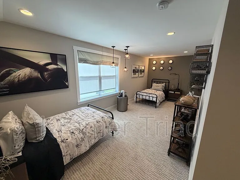 7889 Arimoore Dr — Photo 27