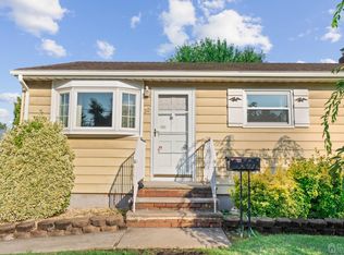 30 S Church St, Hopelawn, NJ 08861