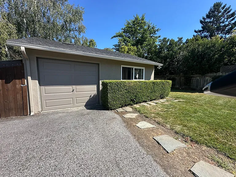 2111 Oakley Avenue Alameda De Lks #A — Photo 1