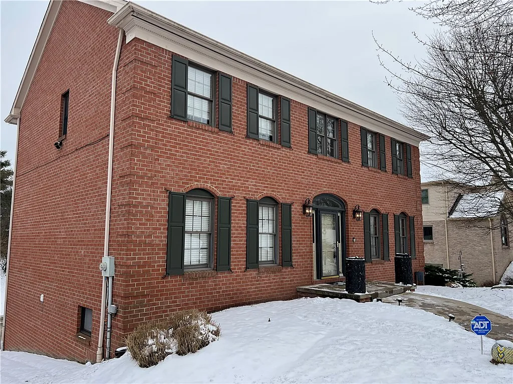 186 Hickory Heights Dr photo 1