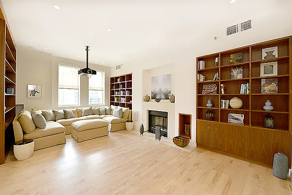 Sold by ConquestAdvisors | media 12