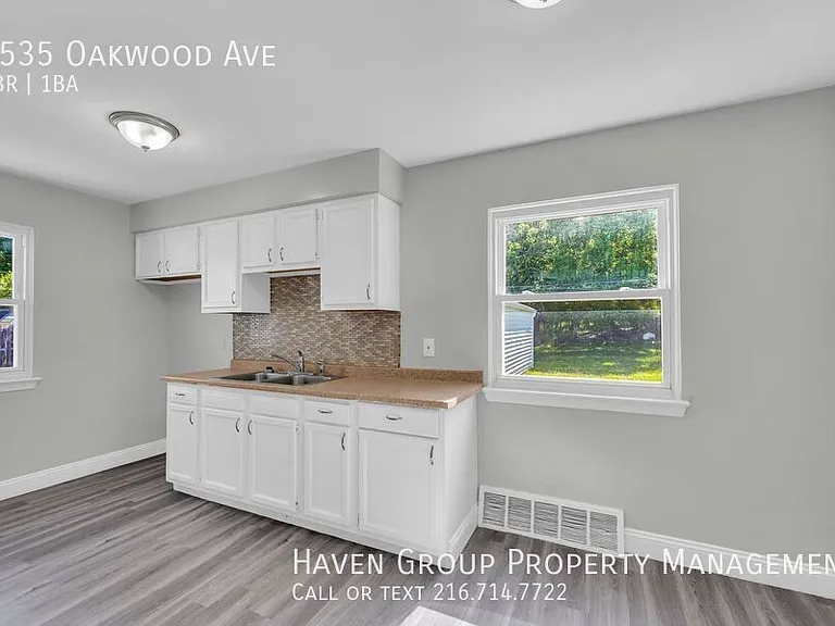 5535 Oakwood Ave — Photo 8