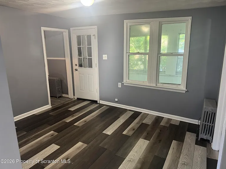 219 N Bromley Ave — Photo 8