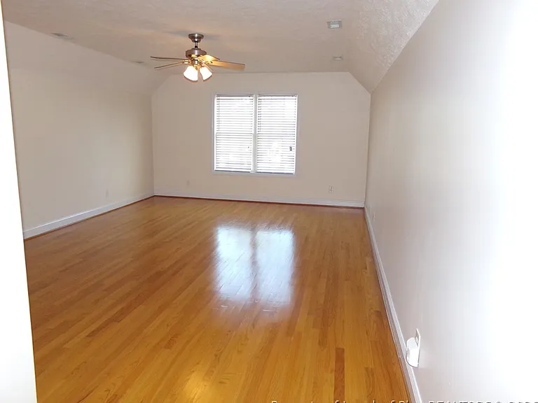 290 Robeson St — Photo 26