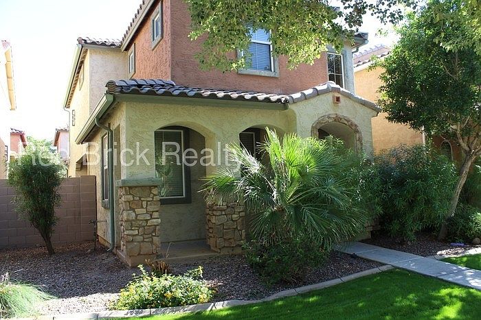 1st image of 3 N 87th Ln