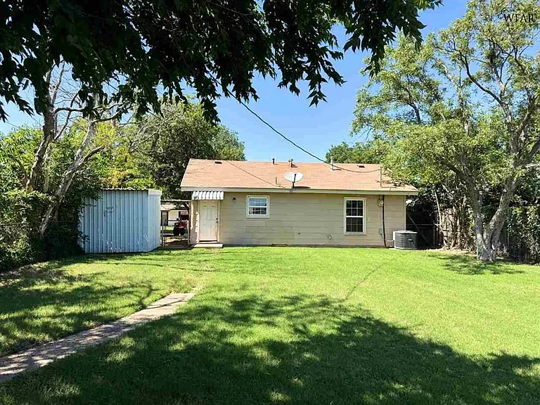 2949 Cunningham Dr — Photo 25