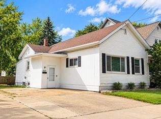 525 School Ave, Oshkosh, WI 54901
