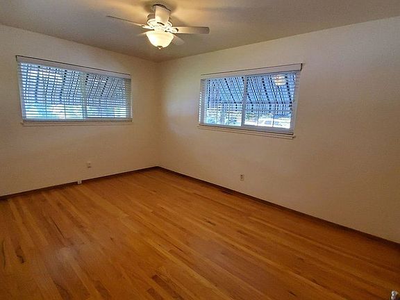 4th image of 2223 8th Ave