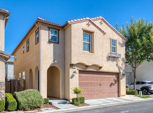 3683 Friendship Ln, Clovis, CA 93619
