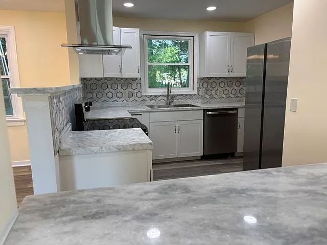 915 Coleman Dr — Photo 7