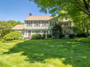 51 Powderhorn Dr, Ridgefield, CT 06877
