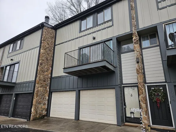 1946 Cherokee Bluff Dr, Knoxville, TN 37920