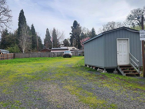 2nd image of 3103 Main St