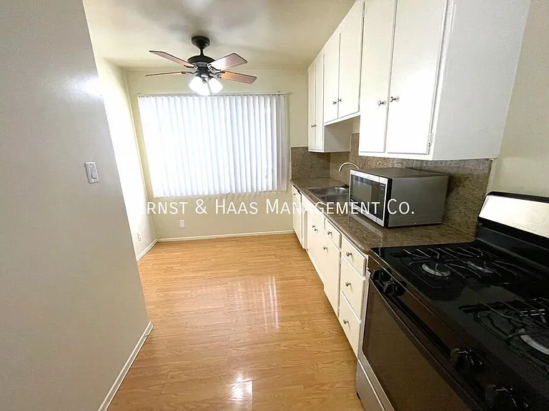 626 Chestnut Ave #6 — Photo 2