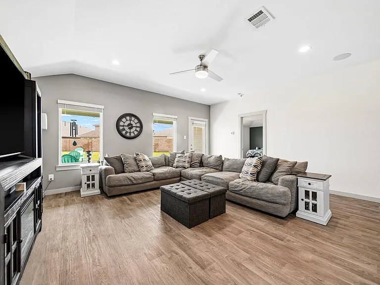 10207 Alpine Lake Ln — Photo 9