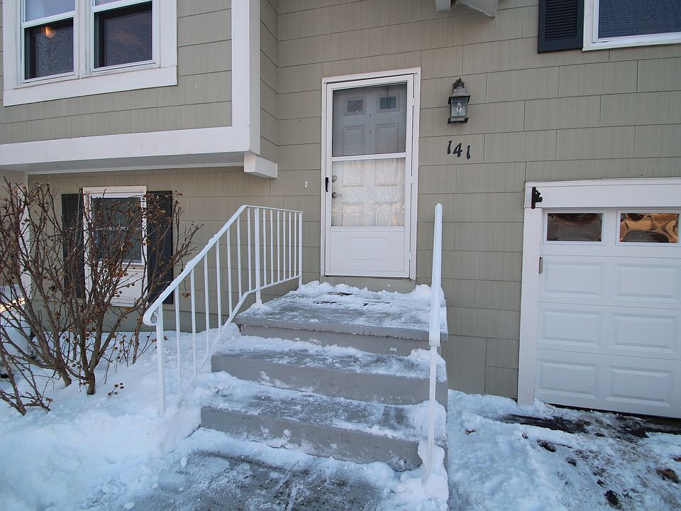 1st image of 141 Willow Pond Way