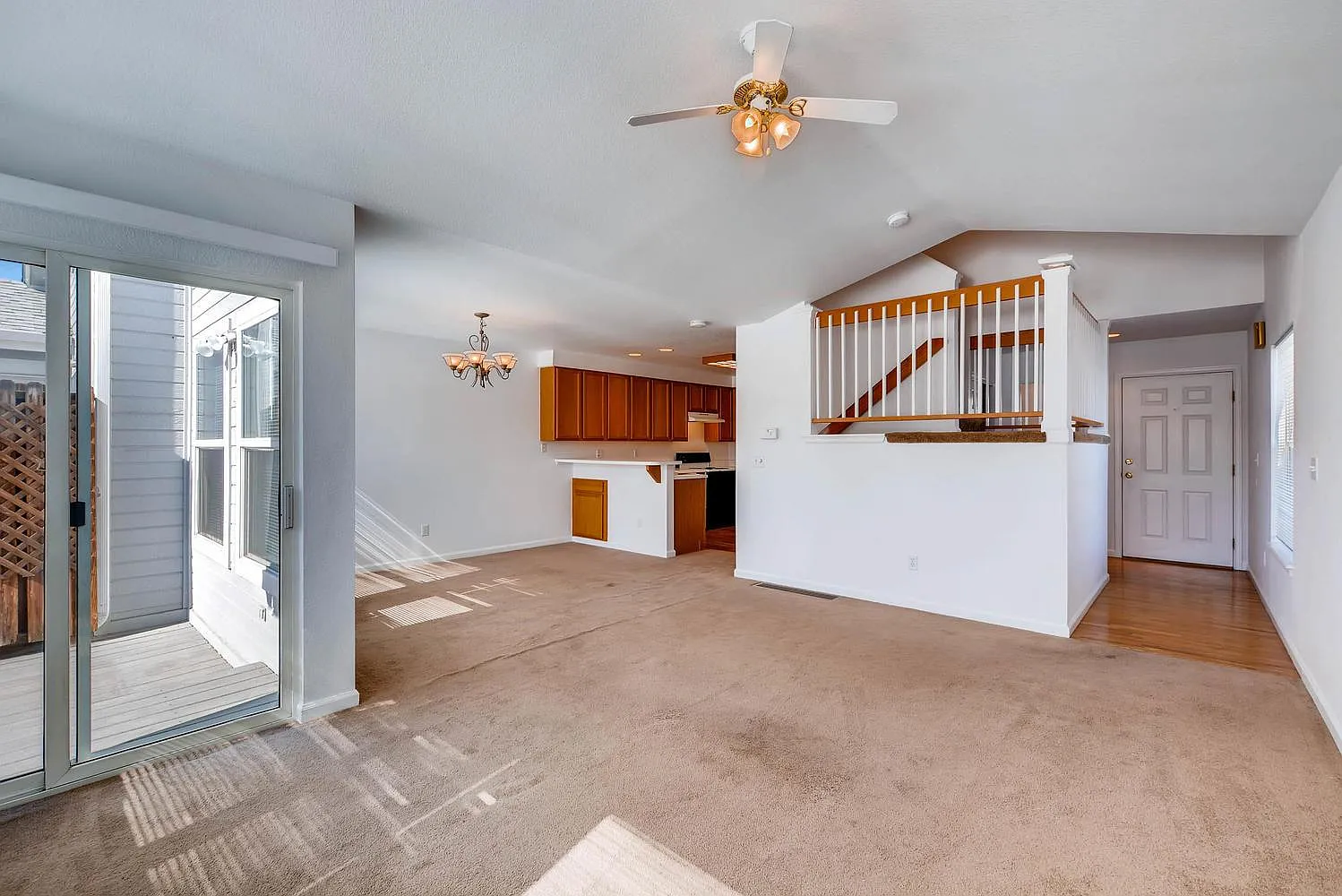 2 bed, 1.5 bath, 2000 sqft, $2,495 — Photo 3