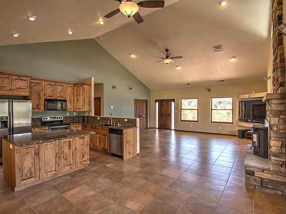 2nd image of 2 Jamokie Ln