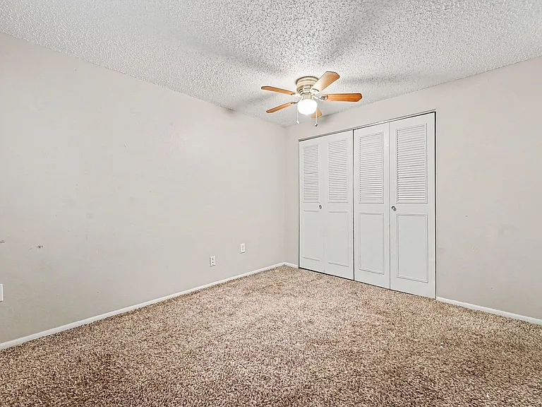 1245 N Lafayette St — Photo 14