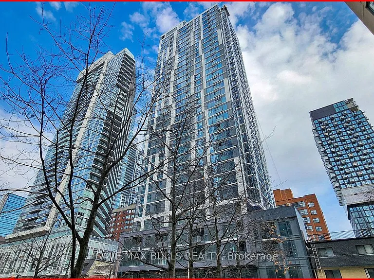 65 Mutual St #2407 — Photo 2