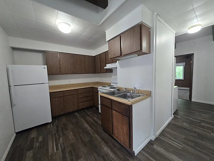 906 Lowell St #4 — Photo 10